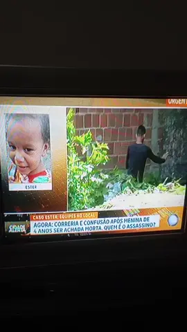 Caso Ester . menina de 4 anos encontrada dentro de uma casa abandonada. infelizmente mais um anjinho se foi . Povo procurando o dono da casa agitados e confusos. Minha dúvida é se isso não atrapalha na busca pelo suspeito. Que a justiça seja feita. #fyp #crime  #casos #cidadealerta 