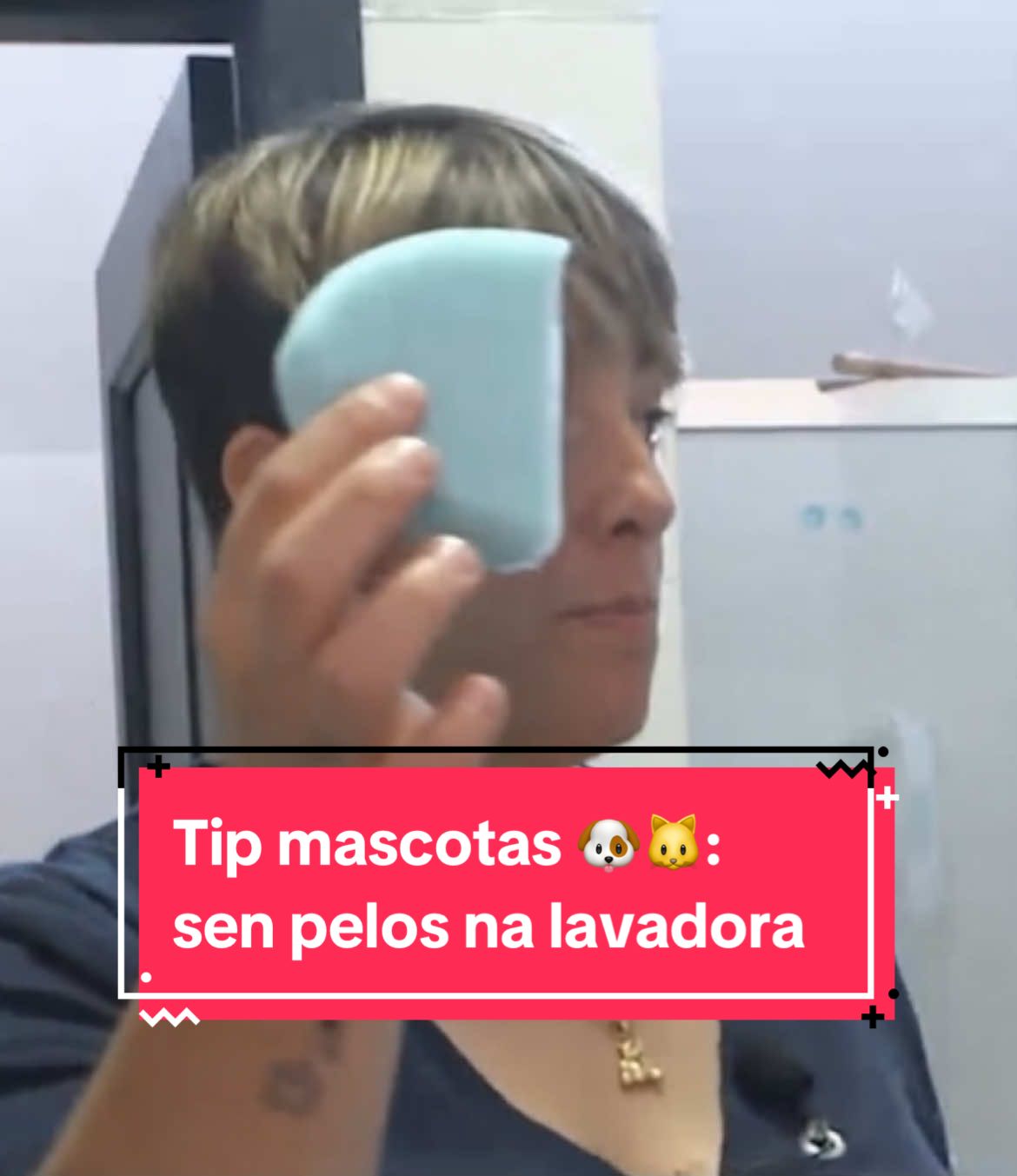 Roupa sen pelos despois da lavadora! Se tes mascota, apunta este truco 👇 Pon unha esponxa xunto coa roupa que vaias a lavar na lavadora. Os pelos pegaranse nela e quedará todo impecable ✨ Ademais, con este truco evitamos que moitos pelos acaben no filtro, o que podería provocar problemas futuros.  #tipsdelimpieza #pelosdeperro #gallegadas #trucosdelimpieza #tiktokengalego