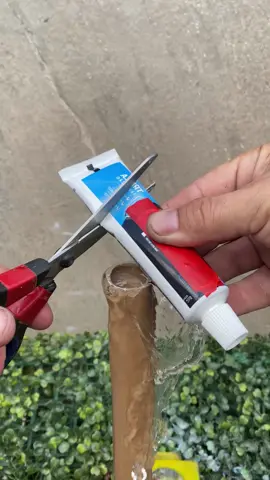 Resolvi o problema do encanamento usando tubo de pasta de dente #tecnica #solutions #tools #DIY #dicas 