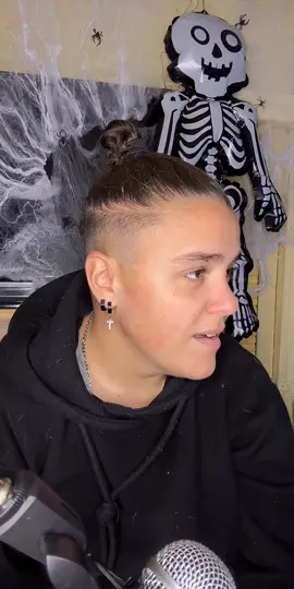 Je l'ai tellement apprécié ! Merci, Sil ! C'était la première fois que je voyais ce Cadeau dans mon LIVE.#tiktoklive #livehighlights #livegift #crystalcrown #couronnedecristal 