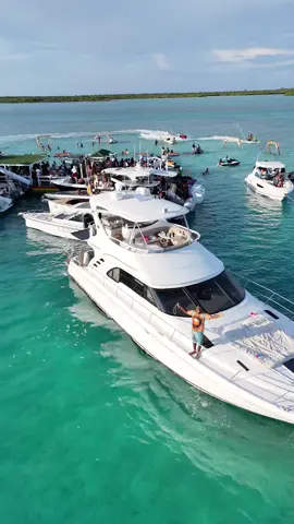 Sunday Funday in Turks and Caicos 🌴🔆