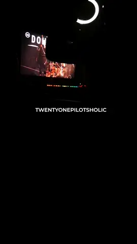 Sigue siendo mi fav 😩 #breach #twentyonepilots #jd05 