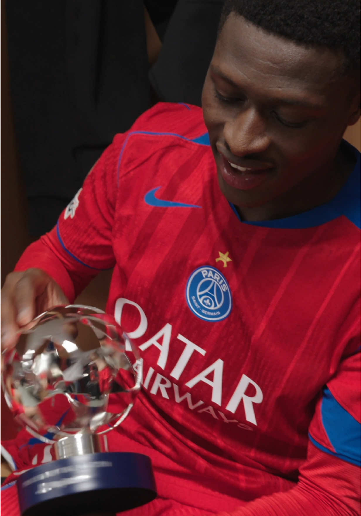 « Il est là mon gars » 😂 #UCL #ChampionsLeague #PSG #NunoMendes 