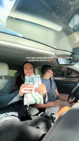 much needed starbucks run🫶🏼 #starbucksrun #starbucksorder #collegedayinmylife 