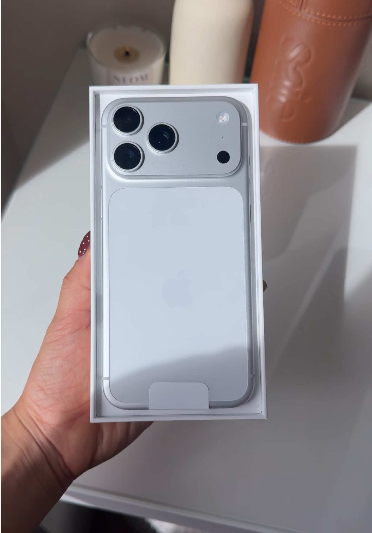 iPhone 17 pro max silver unboxing with me 🤍🫶🏻 in love with my new phone + accessories 🥹  Which phone case should I choose? @velvetcaviar 🎀❤️ #iphone #unboxing #iphone17 #iphone17promax #iphonecase 