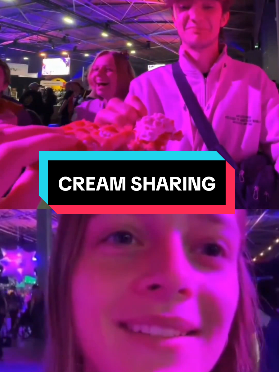 Can you share some cream with me? 🤣 #qoqsik #sharing #twitch #streaming #fyp 