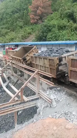 Dear tiktok please team don't under review my video #foryou #foryoupage #tiktokchaina先生让我出名我正在努力 #goviral #trickmaster_waris 