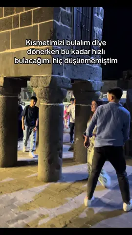 Görüyorsan bu videoyu belli et ahahah😅 • • • #kesfet #akım #diyarbakır #dörtayaklıminare #sevgili 