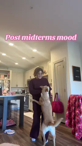 Midtermd are done & in 24 hrs I’ll he home🌴🌊☀️