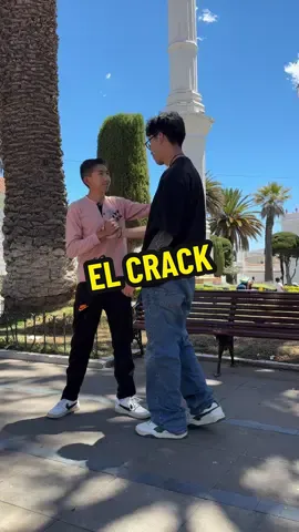 Mi rodilla hace “CRACK” @MR Mauricio @Fernanfloo #fernanfloo #humor #meme 