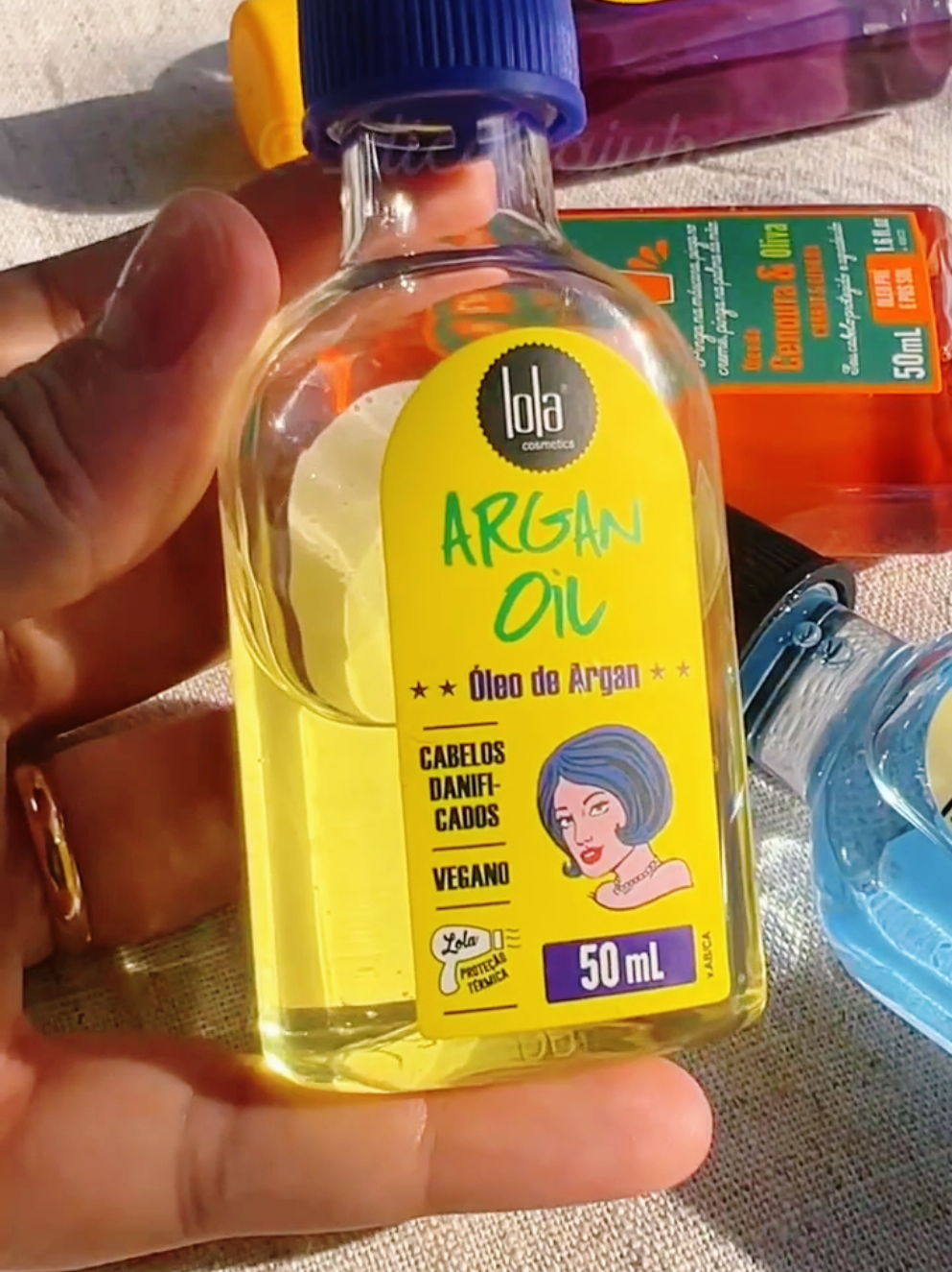 Amo esse Óleo 💛💙 #oleocapilar #oleo #lola  #oleoargan #oleolola  @Mah Santos 