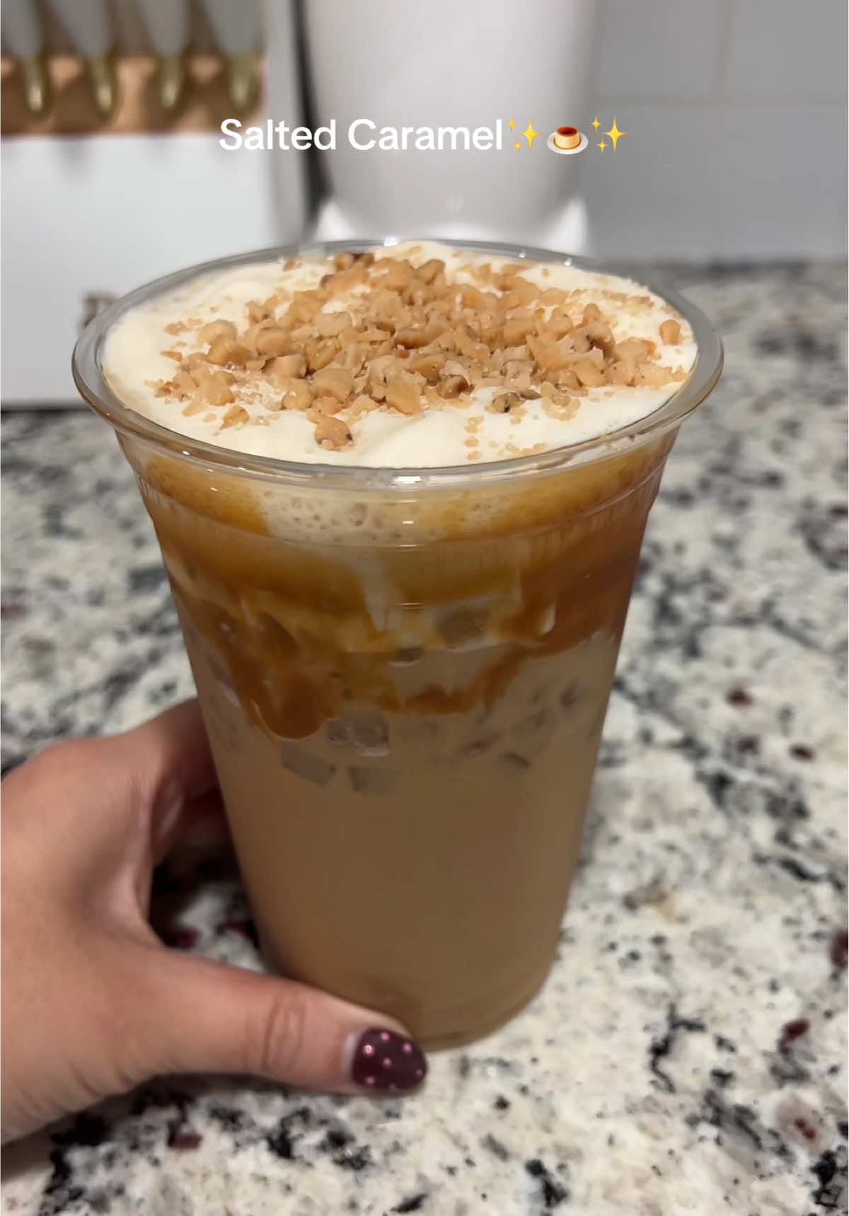 Salted Caramel 🍮✨ #saltedcaramellatte #icedlatte #icedcoffeeathome #cafecito #icedcoffeerecipe 