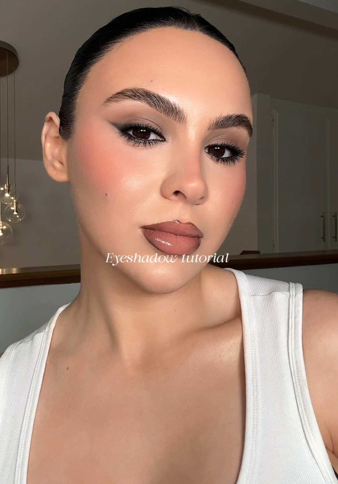 Easy tut!!🫶🏼 @Armani beauty 30m & 10 seno shadow @Jones Road Beauty mascara @Girlactik Beauty eyeliner @MYKITCO. Brushes #fyp #makeuptutorial #makeupartist 