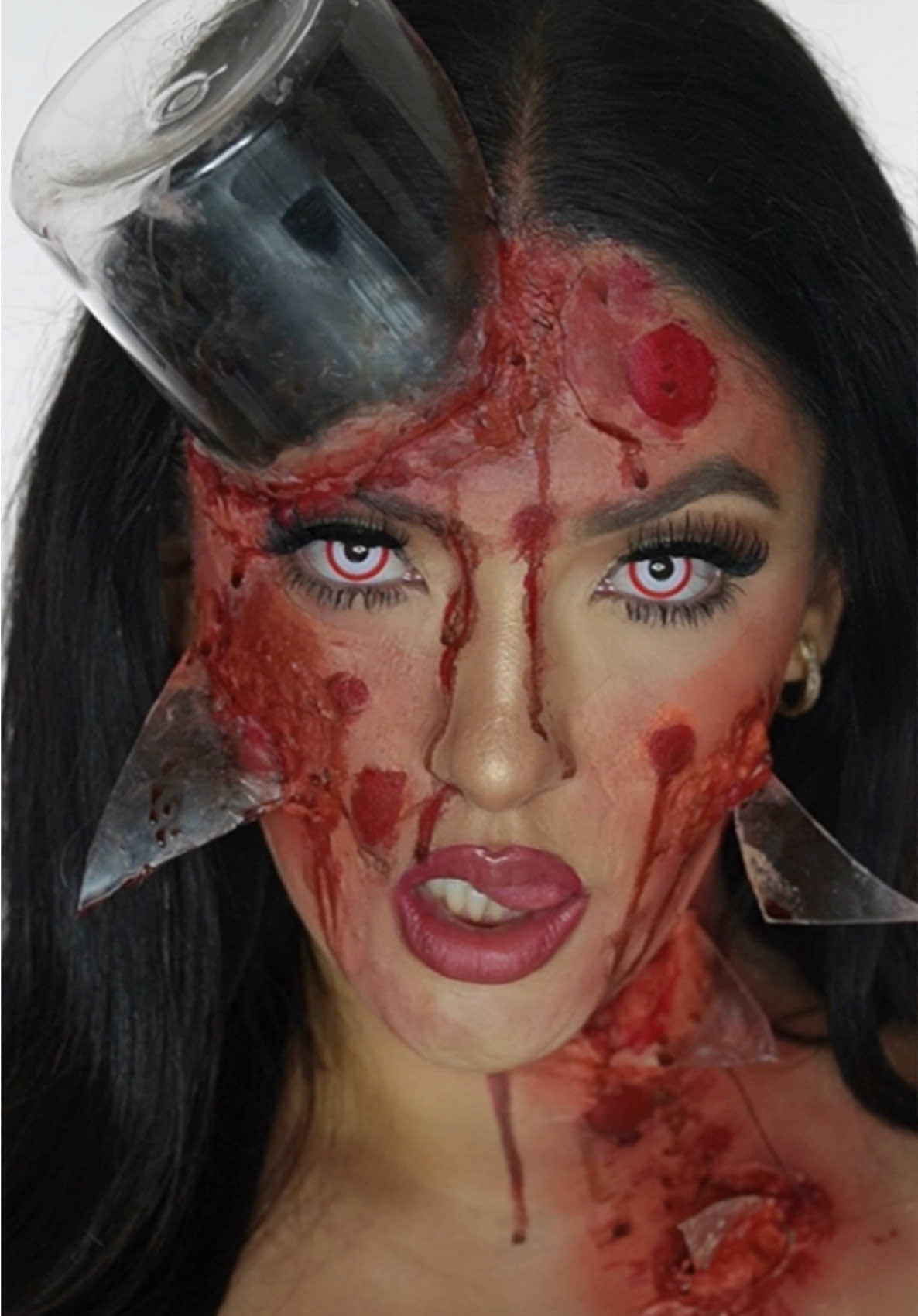 Jar head🩸@monaleo 🎀  @Mehron Makeup stick in Red, liquid latex && spriit gum @Spirit Halloween fake blood @NARS Cosmetics sheer glow @tarte cosmetics shape tape  Ben Nye nose & scar wax in NW- 2 Fair @Juvia’s Place culture 2 palette @hudabeautyshop Desert Dusk Palette #halloweenglam #makeuptransition #spookyseason #BeautyTok #trending 
