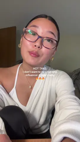 Joining the cooperate world has allowed me to view my social media as a passion project again instead of a stressor bc my livelihood depends on it! Also, working in CPG and being a beauty/lifestyle creator is the perfect amount of separation in niches where I don’t get burnt out. Like I said in the video, you can be one, you can be the other, you can be both! It all depends on the person and what you want :)  #internship #influencer #collegelife #advice #chitchat 