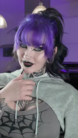 Well what do u say? #altgirl #tattooedwoman 