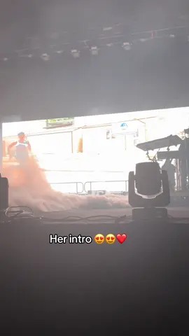 She evolved gracefully 😍👏🏾Love me some Fantasia 🖤 #fantasia #concerttok #virginia 