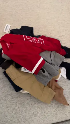 Old navy’s baby boy section ? Yeah , that’s my new weakness 😅💙  @Old Navy #babyboy #oldnavyhaul #boymom #spoiledboy #boymama  @San Francisco 49ers 