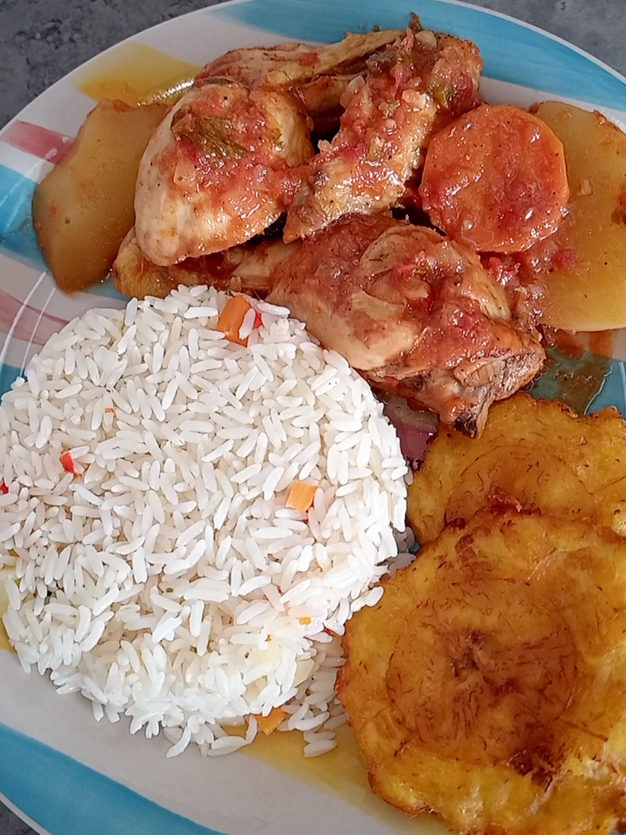 P6 | pollo guisado 🍗🥔🥕       #marian_en_la_cocina #recetascaseras #cocinaentiktok 