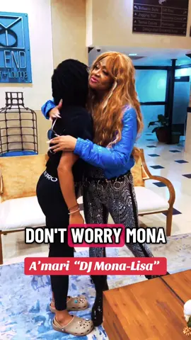 Superstar, A’mari “DJ Mona-Lisa” and fan locked in loving embrace - beautiful conversation #reggae #hiphop #dancehall #music #celebrities