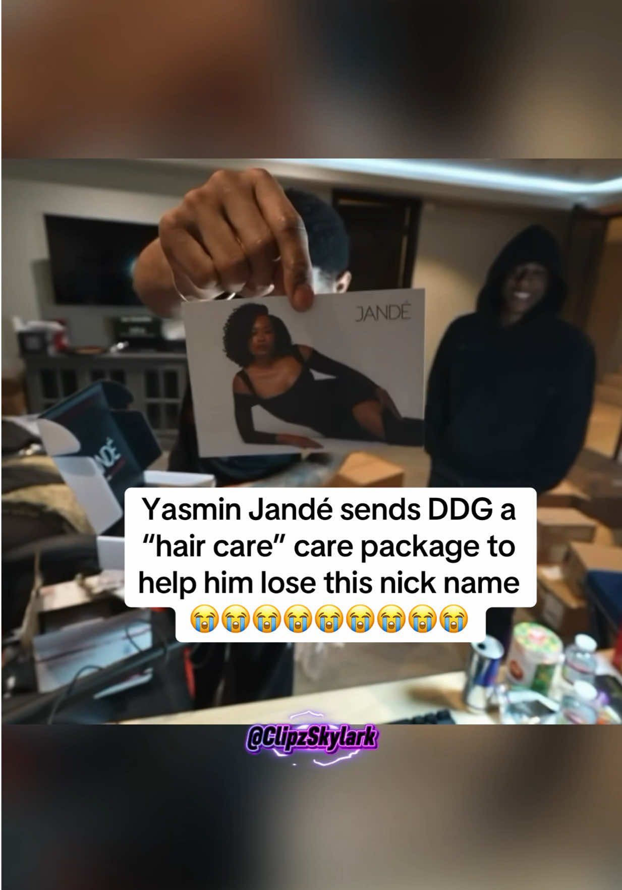 DDG’s reaction to this hair care product from his P.O. Box 😭😭 #ddg #yasminjande #haircare @YASMIN JANDÉ check her out at JandeHair.com 