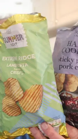 🇬🇧 Marks & Spencer Lamb Kofta Potato Chips and Sticky Glazed Pork Ribs Potato Chips on In The Chips with Barry This hump day we’re headed across the pond for some Marks & Spencer Lamb Kofta Potato Chips and Sticky Glazed Ribs Potato Chips. Meat based chips are always a risky endeavor. Brand seem to nail it or have potato chips with off flavors. Let’s see how these folks did. #fyp #inthechipswithbarry #sandwichesofhistory 
