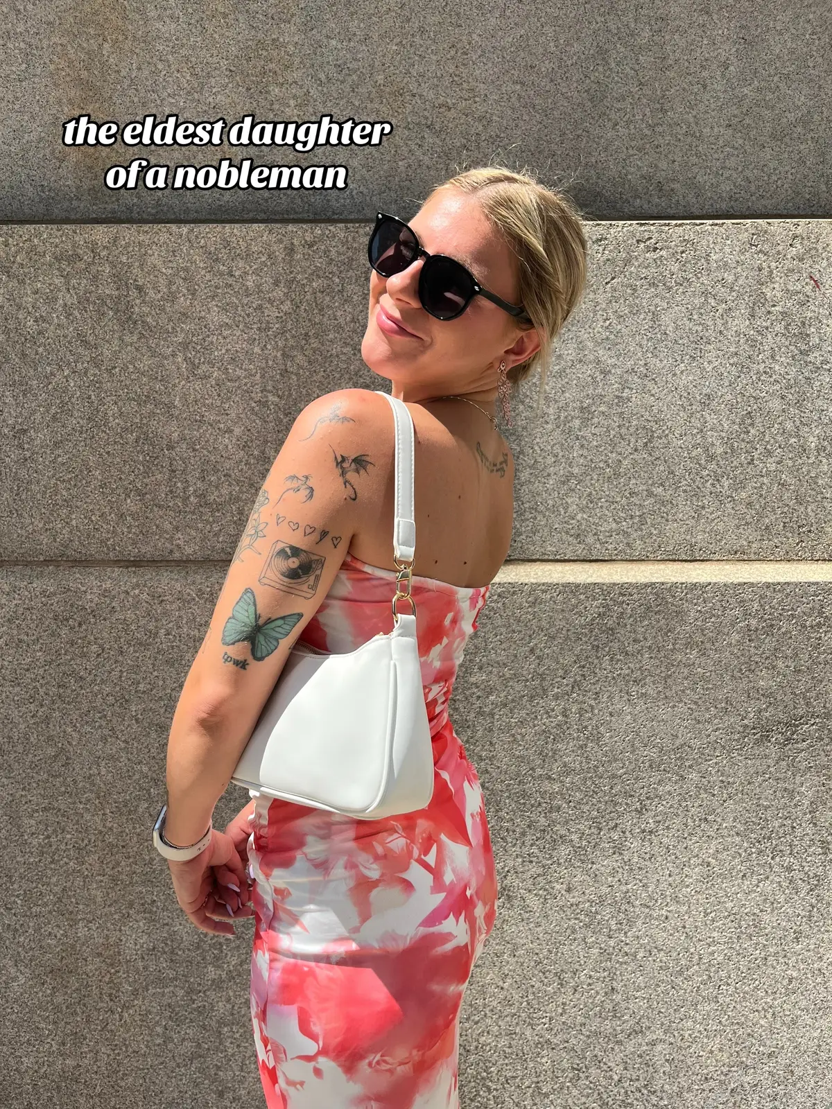 if i’m not responding, odds are i’m deep in a fantasy book ❤️‍🔥🐉📚 #booktoker #books #BookTok #fantasyromance #taylorswift 