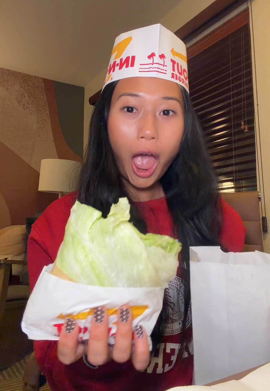 Try in n out for the first time with me✨ I was slightly underwhelmed but it was still good…maybe it’s because I ordered protein style and no cheese? #innout #innoutmukbang 