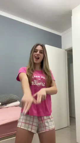 VICIADA NESSA DANCINHA!!