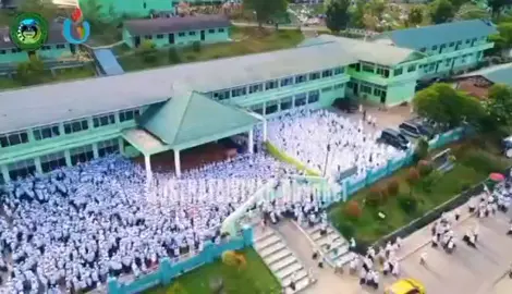 rindu sangat rindu ingin kembali ke masa itu saat2 bersama itu biasanya tiap 22 oktober selalu riang gembira dengan semua santriwati namun kali ini tidak lagi🥺🥺ibunda ayahanda sehat selalu ya semangat😇😊jika bukan karna mondok aku tak kan sekuat ini menghadapi dunia mungkin aku sudah goyah.. lalai.. bahkan lupa akan kewajiban ku.. tpi karna pondasi yg kuat dan nasehat mu yg ku tuliskan di agenda ku.. aku sadar aku ingat dan tak kan pernah lupa🥺 semoga kita semua selalu di rahmati allah... aamiinnn... salam rindu teruntuk musythafawiyah beserta keluarga besar ponpes kita @hikmaah_1509 @tidris.tanjung 