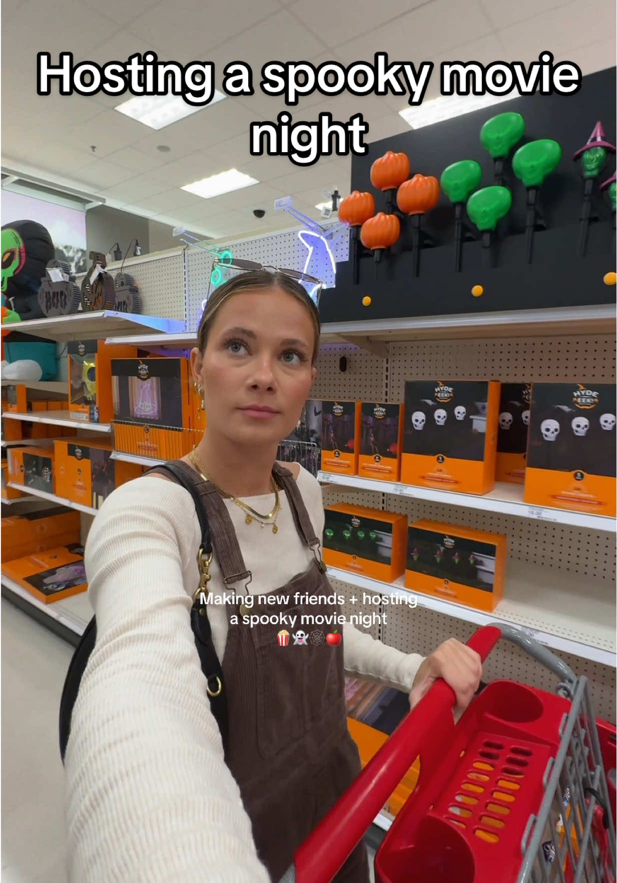 Starting over in life isn’t always easy and it can take a while to find your community, but building a life that you love is always going to be worth that risk! 💕😌#movienight #fall #spookyseason #socialclubs 