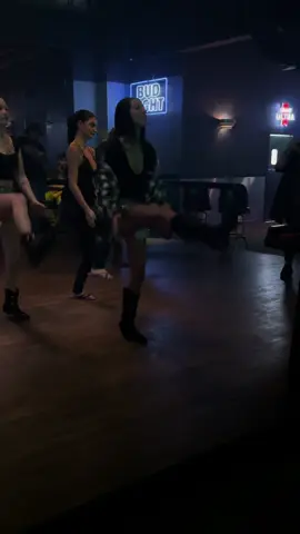 Oh shoottttt anotha one🤪 #linedancing #churchclap 