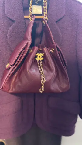 Did u need it? 🤦🏽‍♀️🙈 #chanel #chanel25 #chanelboots #chaneljacket 