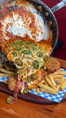 Honestly, can’t get over how good this parma is 🤤🤌🏻 #halalfood #melbournefood #barklyskitchen #comfortfood #fyp #melbournerestaurant #WhereToEat #viralfood #melbourneeats #melbournefoodie #parma