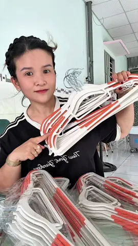 Combo 50 cái móc treo chống trượt nhựa abs siêu bền chắc #giadungzyhome #moctreo #moctreoquanao #xuhuong  #moctreododanang  @GIA DỤNG ZYHOME 🌿 