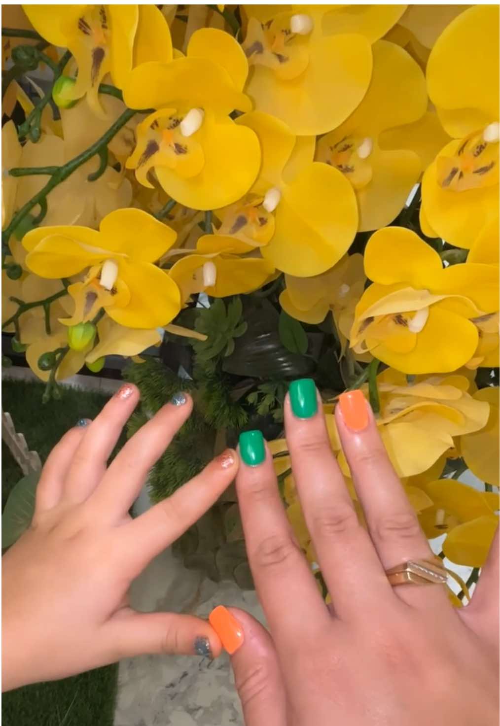 Nail date with my bestie / mommy and daughter date 💗 #mommydaughter #naildate #myprincess #nailinspo #fallnailinspo 