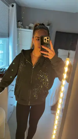 this sells out so quick🥲@aelfriceden_official #oversizedhoodie #zipupsweatshirt #rhinestonesweatshirt #zipup #hoodieszn 