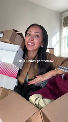 so many goodies in this week's PR haul 🫶🏼 featuring @DIBSBEAUTY @Uni. @Revolve @Armani beauty @YSL Beauty  how to get pr as a microinfluencer  #prhaul #howtogetpr #unboxinghaul #microinfluencertips #microinfluencertiktok