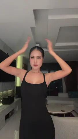 ชุดเดรสเนื้อผ้านิ่มมาก ใส่สบาย เข้ารูปต้องจัดอีกสัก 3 สีไปเลยยย 🔥🔥🔥#atipashop #ชุดเดรสยาว #outfit #สายฝอ #สาวผิวเเทน 