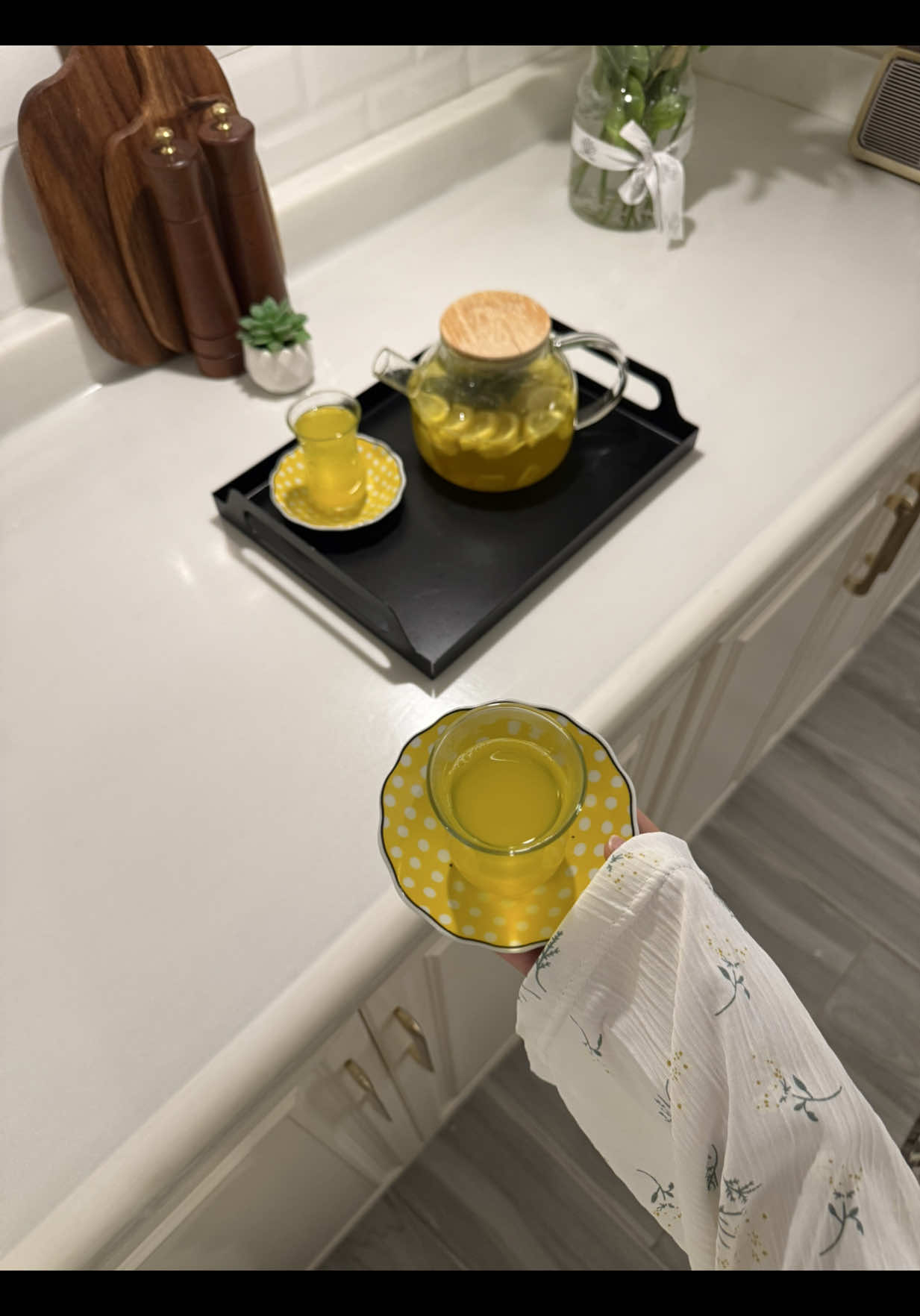 الحمدلله يارب ع الصحه والعافيه مر علينا تعب مستحيل انساه 🤒💔 .. 