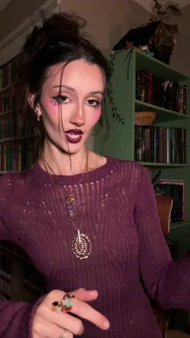 my latest spooky set from @Nailphoria 👻 #nailphoria #pressonnails #halloweennails 