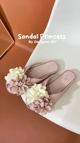 20ribuan dpt sandal cantik ini😍 #sandalmurah #sandalteplek #sandalprincess #sandalbunga 