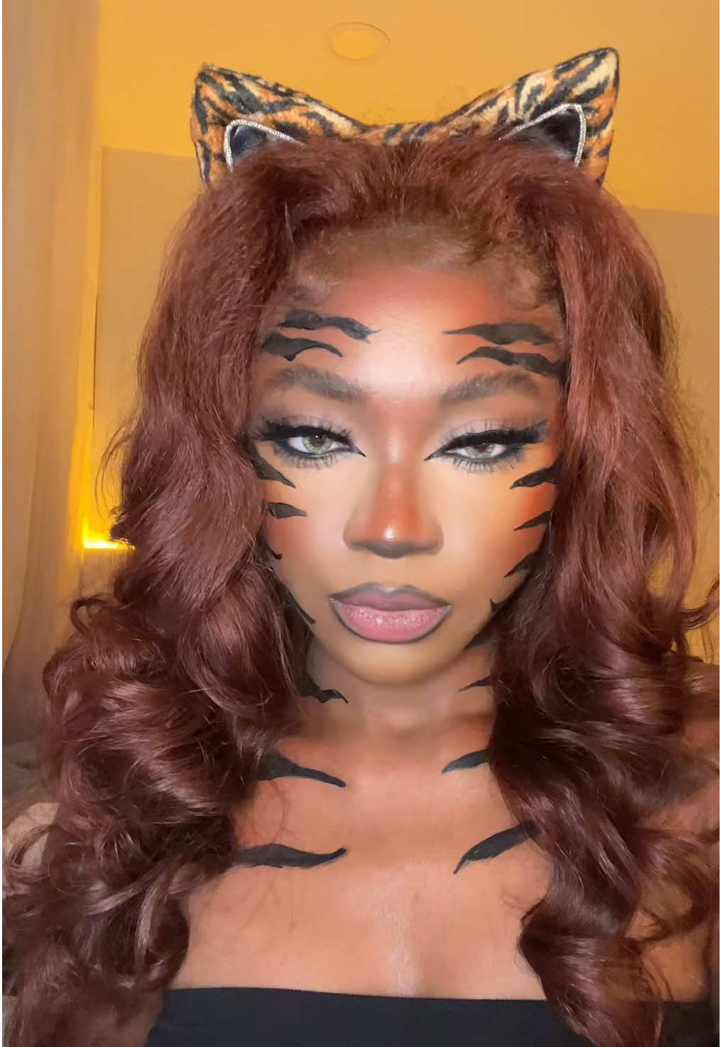 Omggg thank you for all the love on this look🥰❤️🐅! What should I do next?👀  #tigermakeup #halloweenglam #halloweenlook #creativeglam #halloweenmakeupideas #tigermakeuptutorial #tigermakeup 