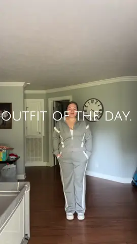 fun little ootd #creatorsearchinsights #OOTD #edits #outfitoftheday #sahmootd 