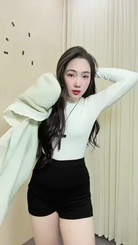 Áo khoác nỉ phối ren #thoitrangnu #phoidoxinh #xuhuongtiktok 