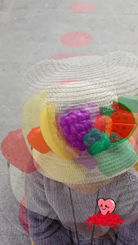 Día de la alimentación 🍇🍎🍍🍓🍉 Desfile de sombreros y diademas saludables 🥰 #preescolar🥰💕 #lamaeta👩🏻‍🏫❤️ #díadelaalimentación #desfile #alimentossaludables 