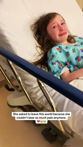 😭 #mom #hospital #daughter #cancer 