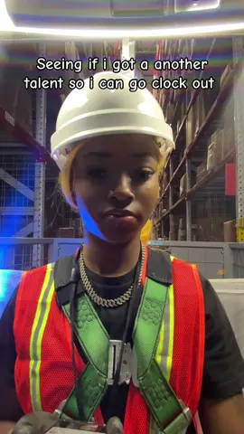 LEMME GET TO WORKING 🤣🤣#fypシ #viral #amazon #trending #foryoupage 