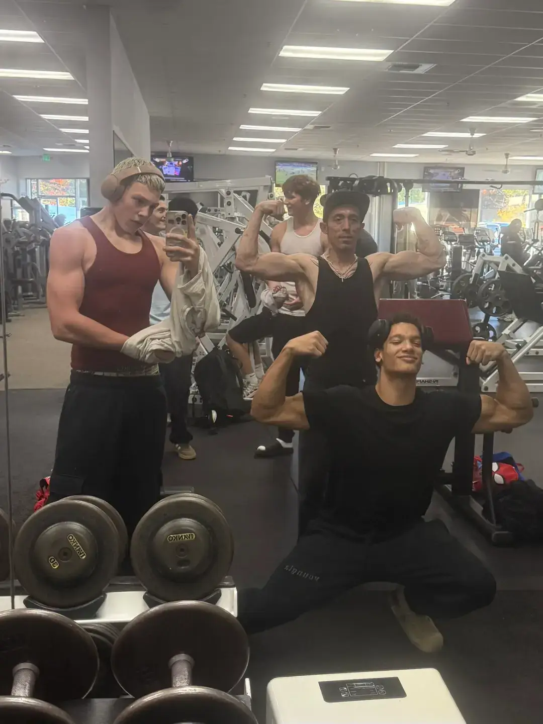 my favorite gym poses #gym #flex #fyp #viral @bryce 