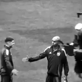 كيف النفسيه وانت تلعب مع القوت! #cristianoronaldo #lamineyamal #viral #fyp #كلاش 